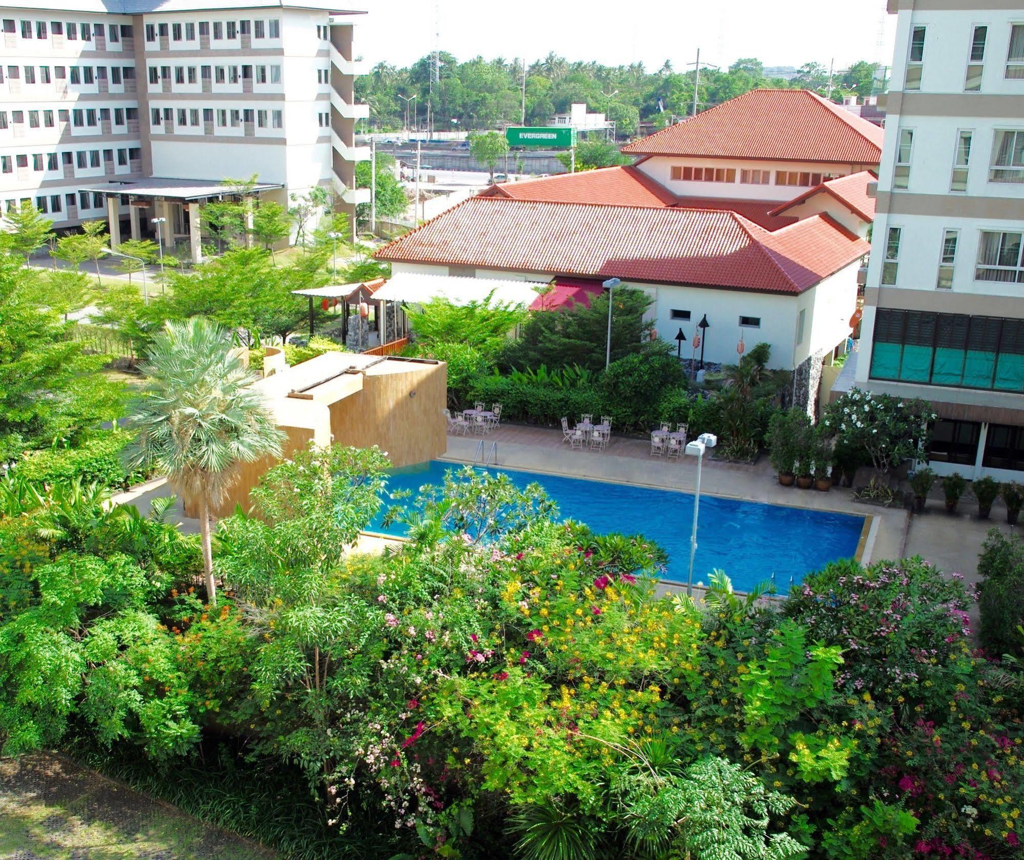 J. Park Hotel Chonburi Luaran gambar